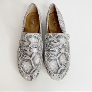 Born Snakeskin Print Leather Upper Material Penny Loafers